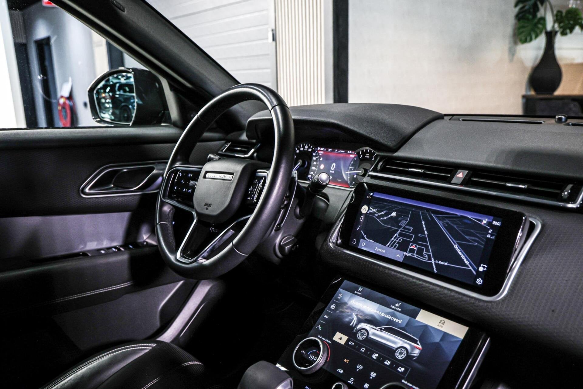 Land Rover Range Rover Velar 2.0 D200 AWD|Grijs kenteken, Auto's, Automaat, 4 cilinders, Met garantie (alle), Zwart