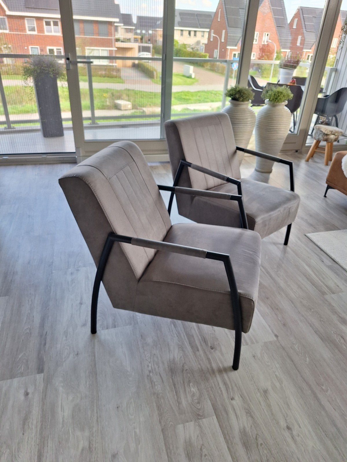 2x Fauteuil Santie Stofkeuze Jeep Antraciet, Ophalen, Zo goed als nieuw, Metaal, 50 tot 75 cm