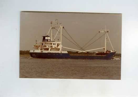 scheepvaart-foto-marant-hardinxveld 2x, Verzamelen, Ophalen of Verzenden, Zo goed als nieuw, Motorboot, Boek of Tijdschrift
