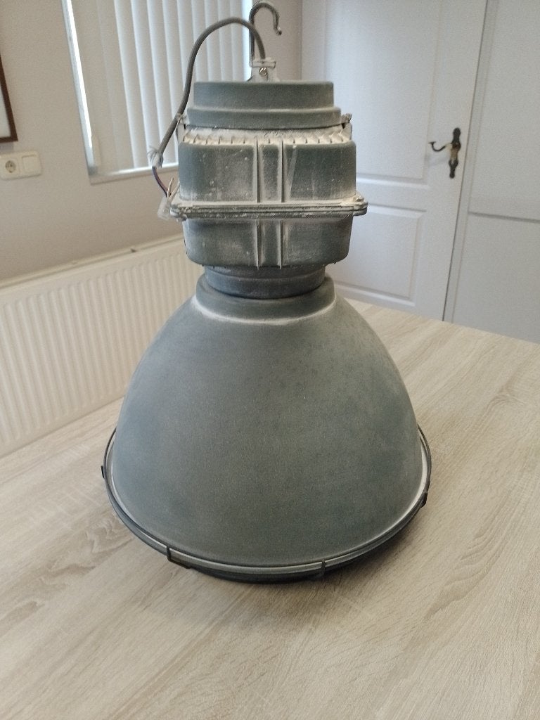 Aangeboden: Design Hanglamp, kleur grijs  , Ophalen, Gebruikt, Design, E27 (groot)