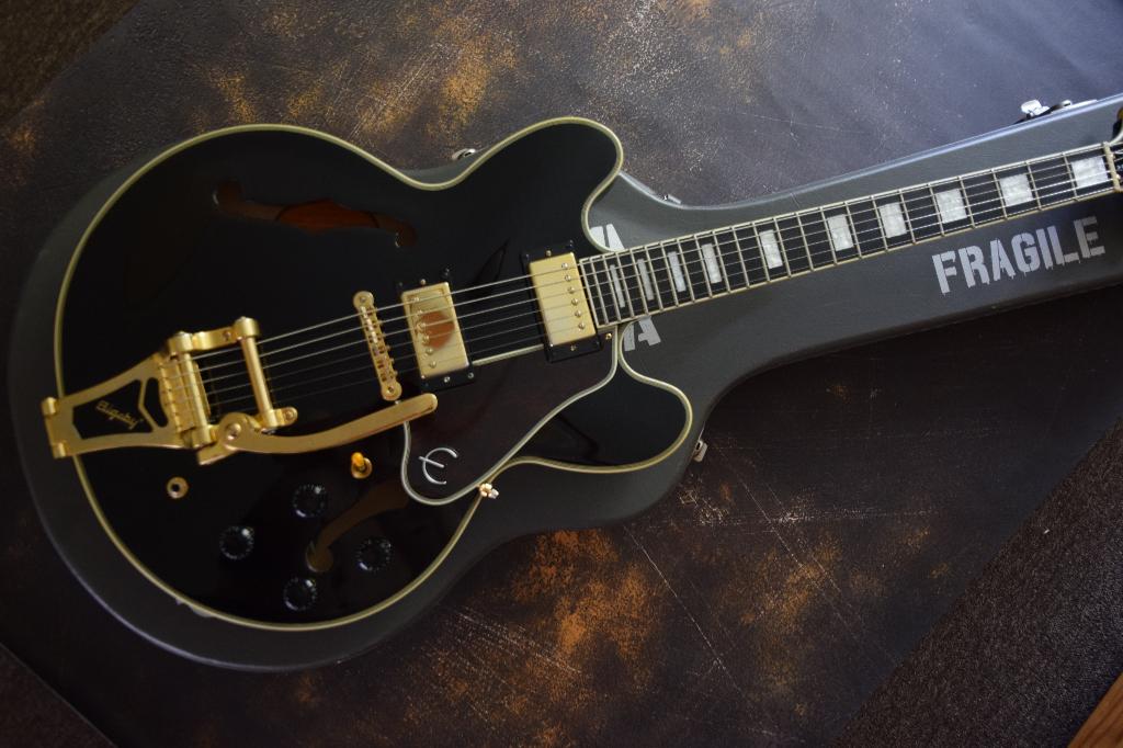 Joe Bonamassa - Epiphone ES-355, Muziek en Instrumenten, Snaarinstrumenten | Gitaren | Elektrisch, Ophalen, Gebruikt, Semi-solid body