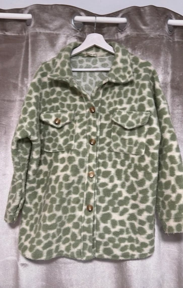 Groene shacket met dierenprint, Kleding | Dames, Ophalen of Verzenden, Zo goed als nieuw, Maat 38/40 (M), Groen