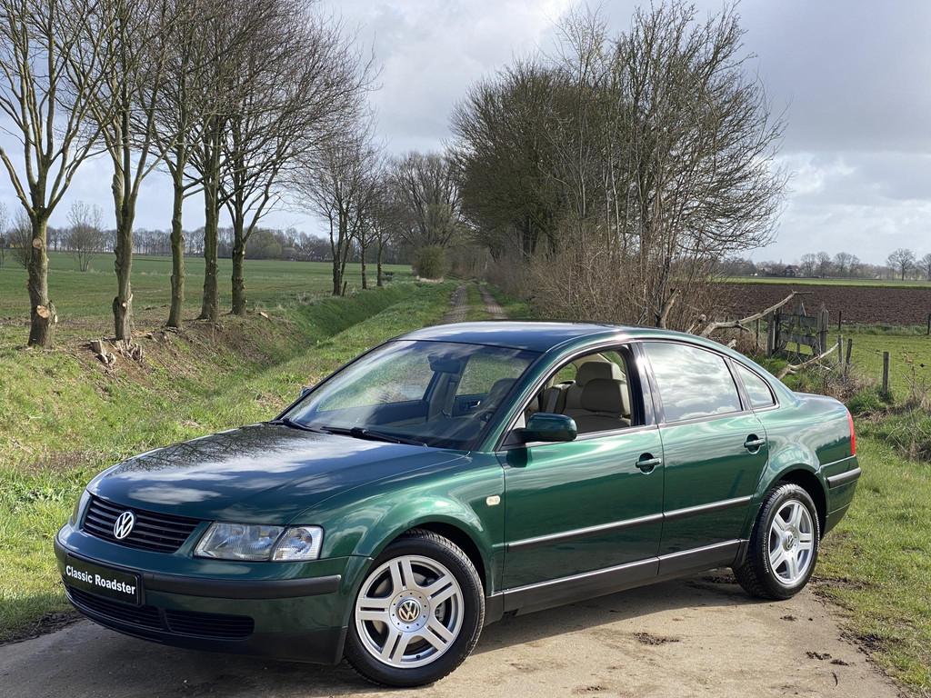 Volkswagen Passat SEDAN 2.3 VR5, ZEER NETTE STAAT!, Stof, Gebruikt, 10 km/l, Metallic lak