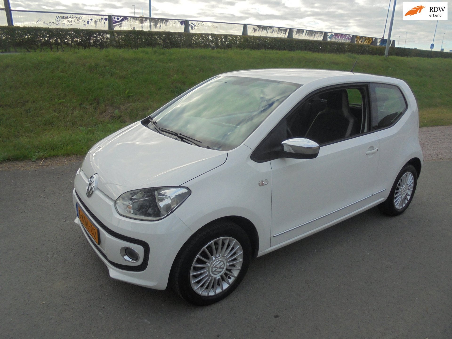 Volkswagen Up! Volkswagen UP 1.0 Benzine 3 deurs airco lmv p, Euro 5, Gebruikt, Up!, 4 stoelen