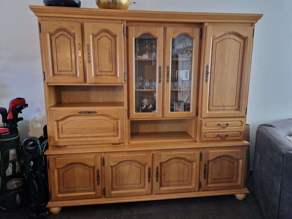 Blankeiken kast. €100, Huis en Inrichting, Kasten | Wandmeubels, Ophalen, 25 tot 50 cm, Minder dan 150 cm