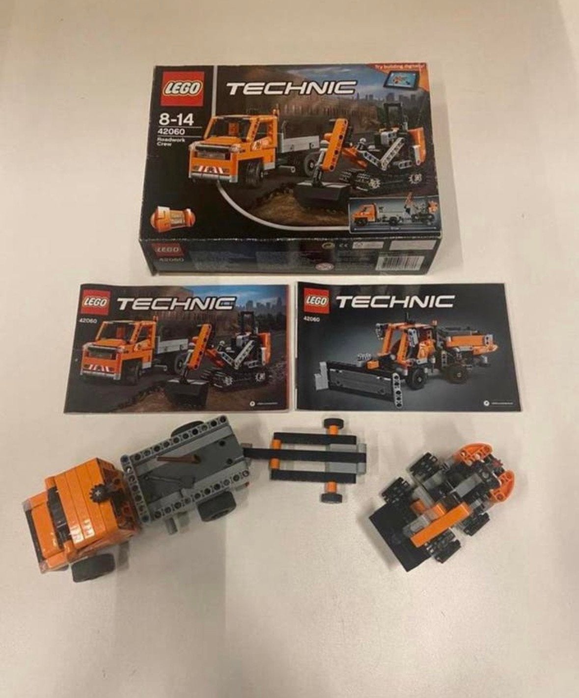 Lego Technic 42060 Wegenbouw ploeg, Compleet, Lego, Ophalen of Verzenden, Zo goed als nieuw