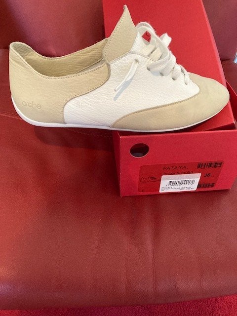 Arche Fataya sneakers maat 38 wit/beige, Kleding | Dames, Schoenen, Beige, Ophalen of Verzenden, Arche, Sneakers of Gympen