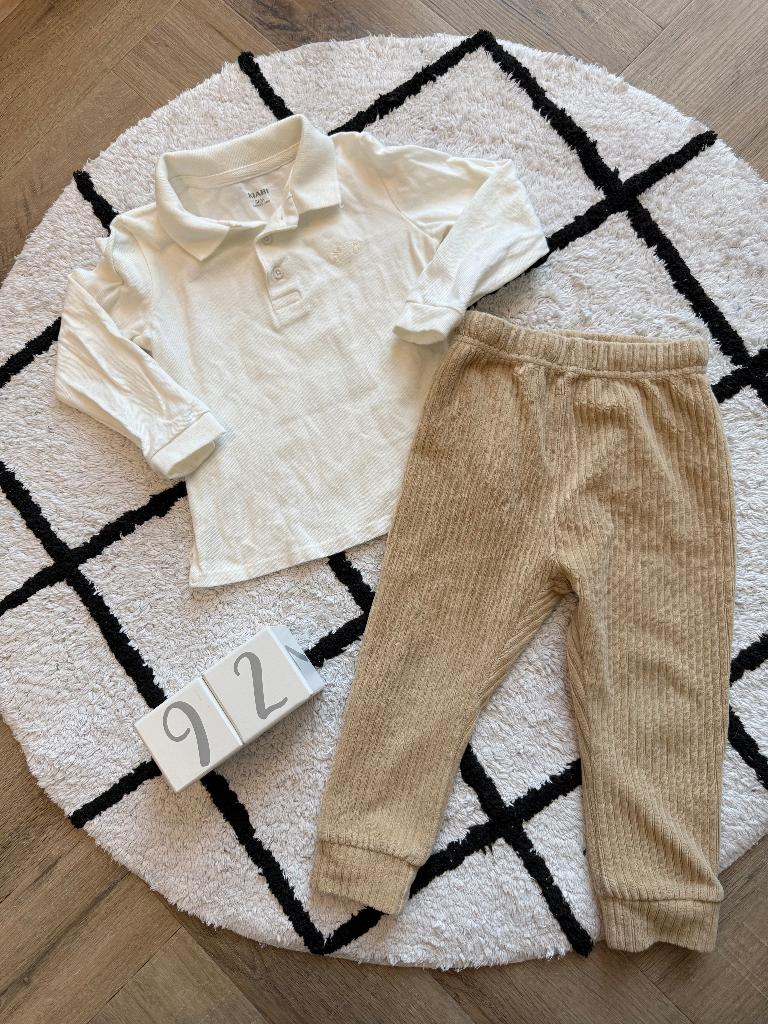 Heel goed beige Hema jogger & wit Kiabi polo shirt 92 set, Kinderen en Baby's, Kinderkleding | Maat 92, Jongen of Meisje, Ophalen of Verzenden