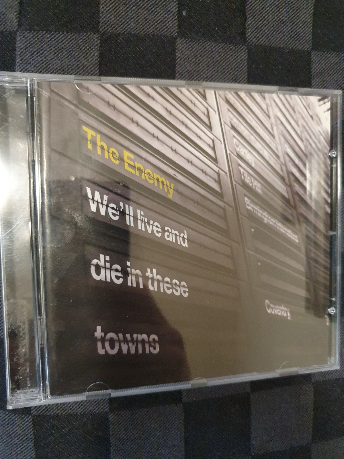 the enemy we'll live and die in these towns, Verzenden, Gebruikt, Poprock
