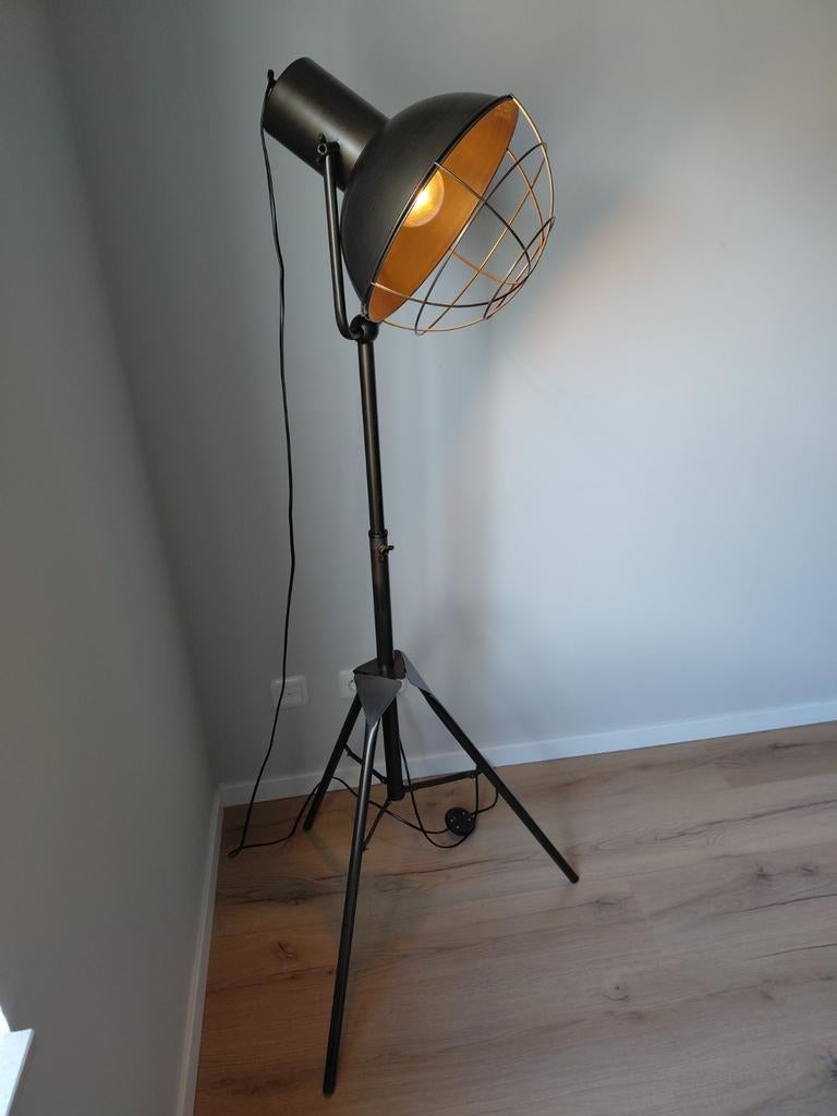 Staande lamp, Huis en Inrichting, Ophalen, Metaal, Industrieel, 100 tot 150 cm