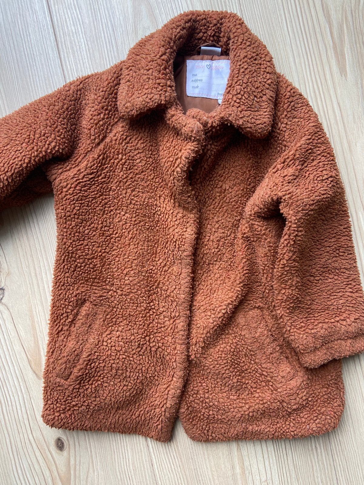 Wol-look fluffy jasje roest/oranje/bruin maat 92 (98/104), Ophalen of Verzenden, Gebruikt, Jongen of Meisje, Jas