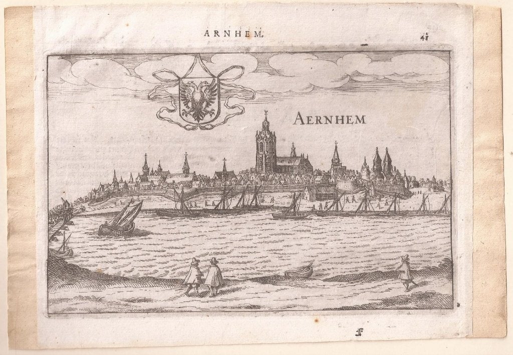 Arnhem. Aernhem aanzicht Guicciardini 1613 Schaars, Stadsgezicht, Gravure, Met tekst, 13 cm