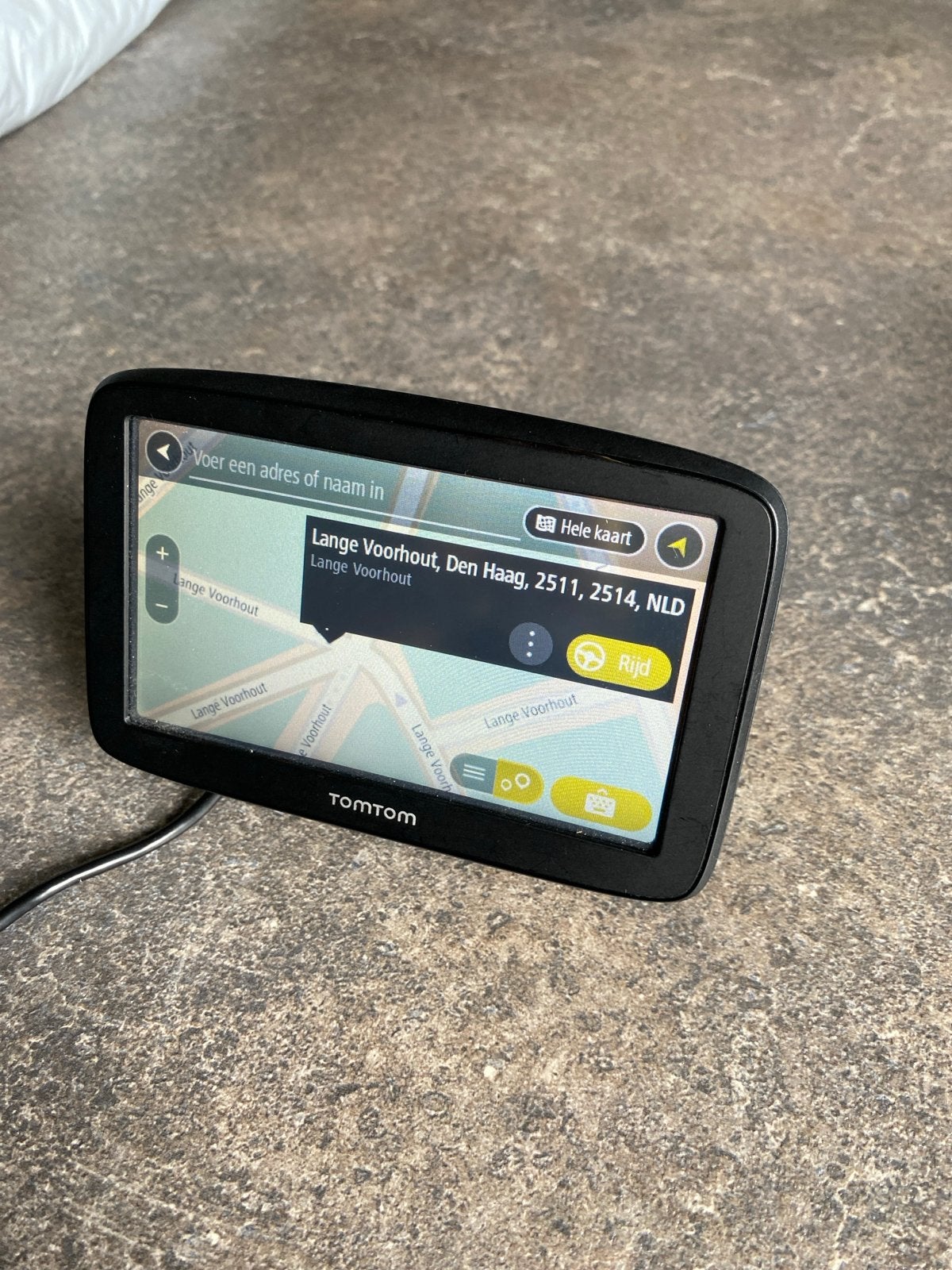 TomTom navigatiesysteem met recente kaarten (Europa), Ophalen of Verzenden, Gebruikt
