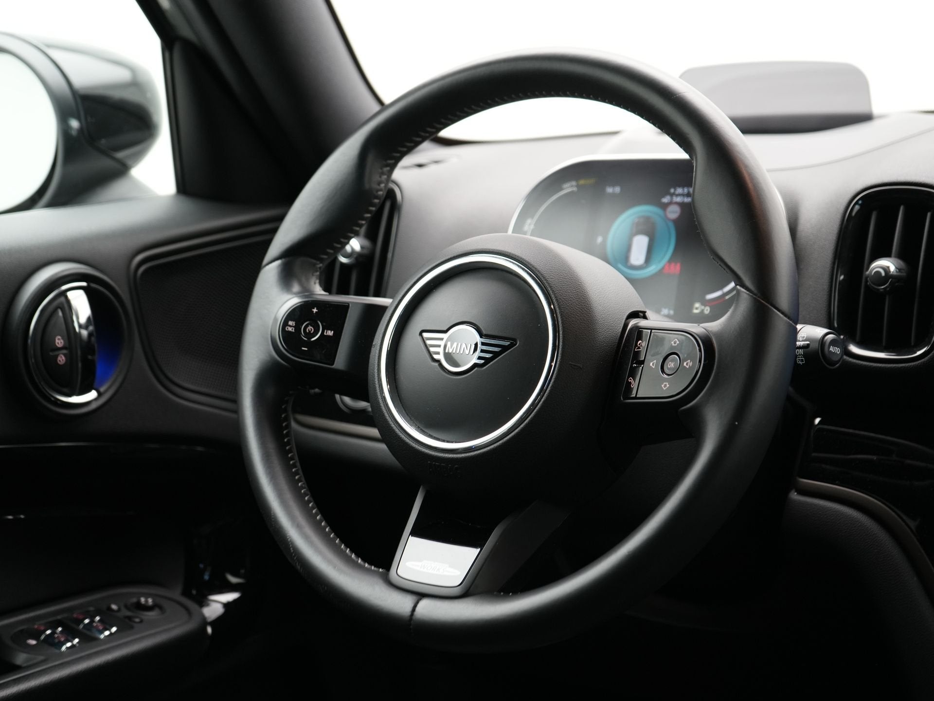 MINI Countryman Cooper SE ALL4 JCW-Trim (bj 2022, automaat), Auto's, Automaat, Dealer onderhouden, Gebruikt, Countryman