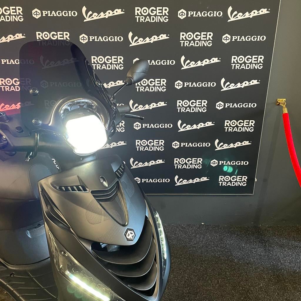 Piaggio Zip 50 Brom 4T E4 Mat Zwart 2020 ~ 6.602km, Fietsen en Brommers, Scooters | Piaggio, Ophalen, Piaggio, Maximaal 45 km/u