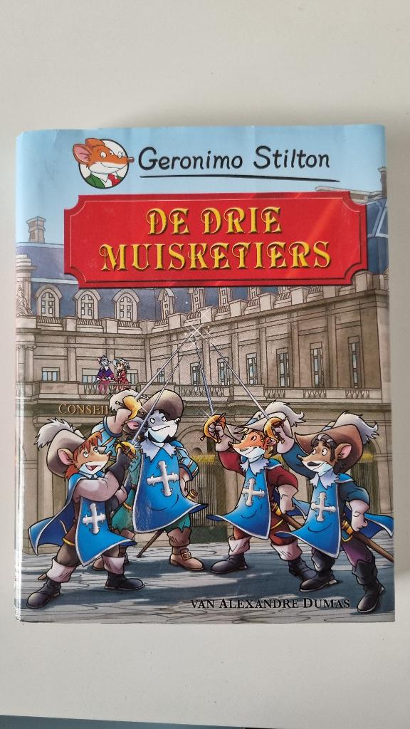 Geronimo Stilton - De Drie Muisketiers, Ophalen of Verzenden, Gelezen, Geronimo Stilton, Fictie algemeen