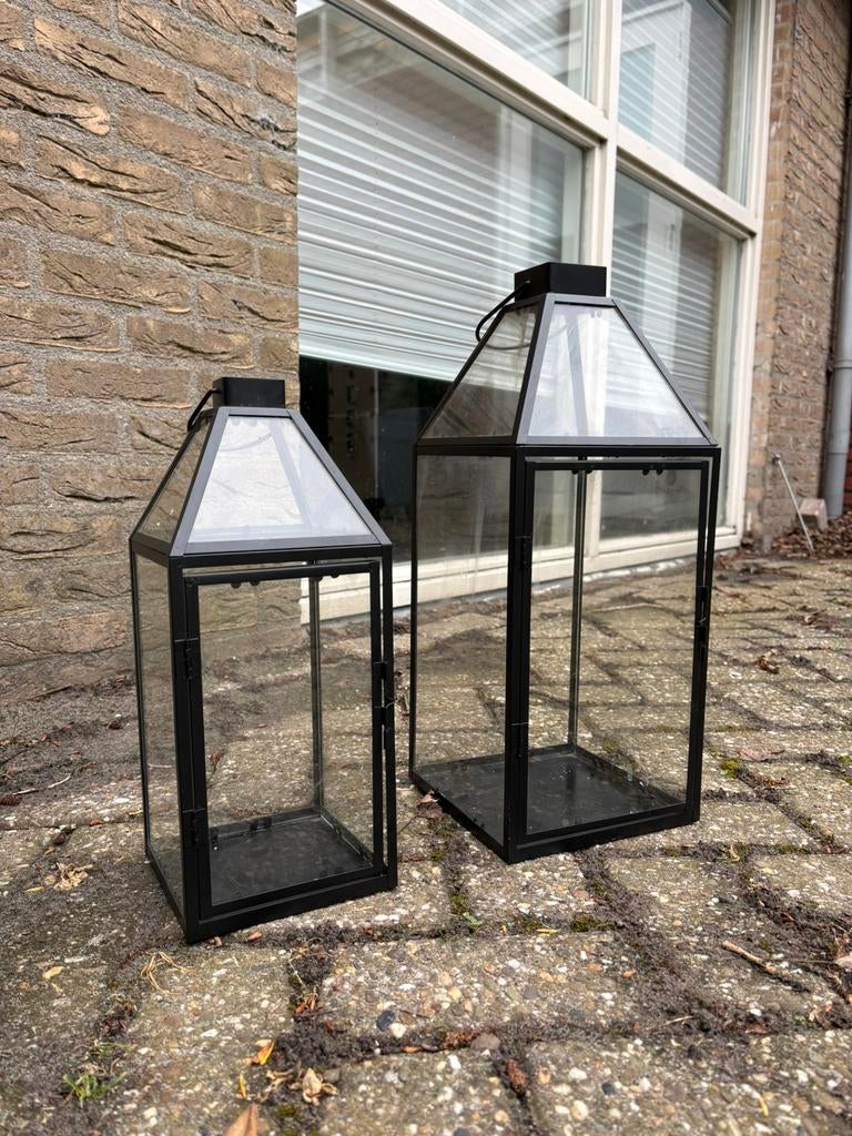 Lantaarn, Huis en Inrichting, Woonaccessoires | Kandelaars en Kaarsen, Ophalen, 25 tot 50 cm, Zwart, Zo goed als nieuw