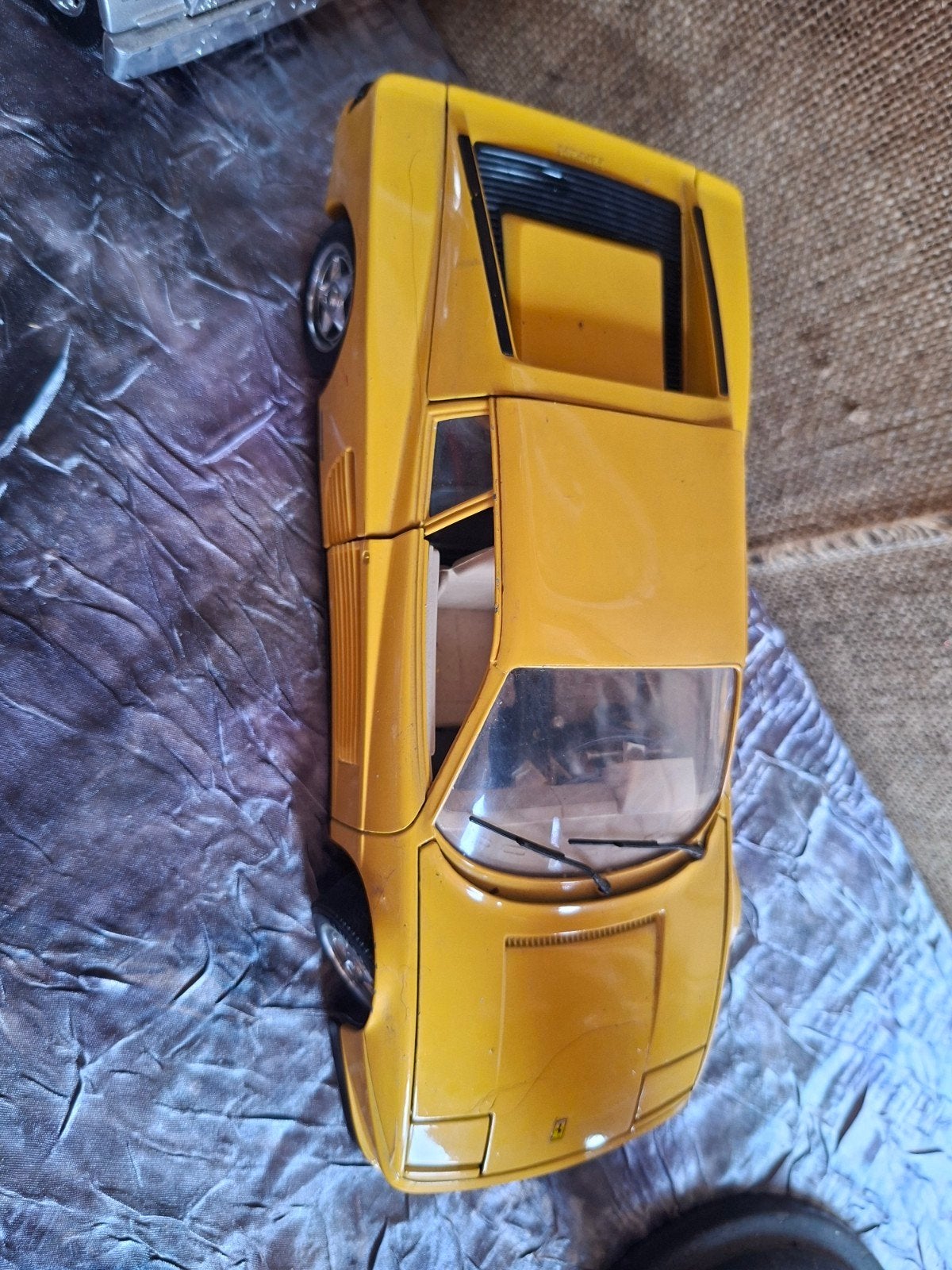 Ferrari schaalmodel 1:18 - Geel, Ophalen of Verzenden