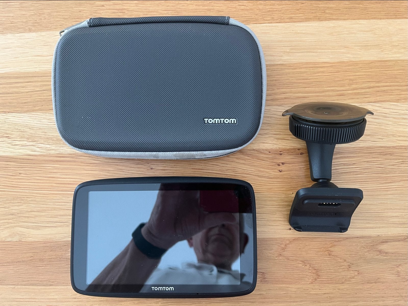TomTom 4PN60 navigatiesysteem met hoes en houder, Auto diversen, Ophalen of Verzenden, Gebruikt