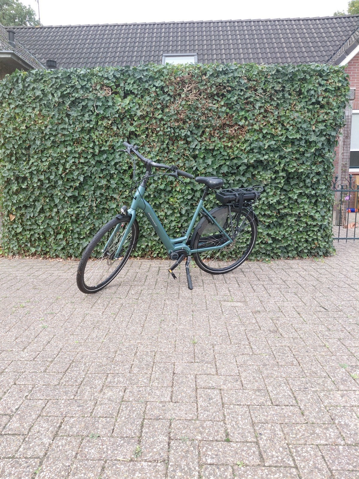 Batavus Finez E-go (2021) - Defect, met goede accu en lader, Fietsen en Brommers, Ophalen, Gebruikt, Batavus, 51 tot 55 cm