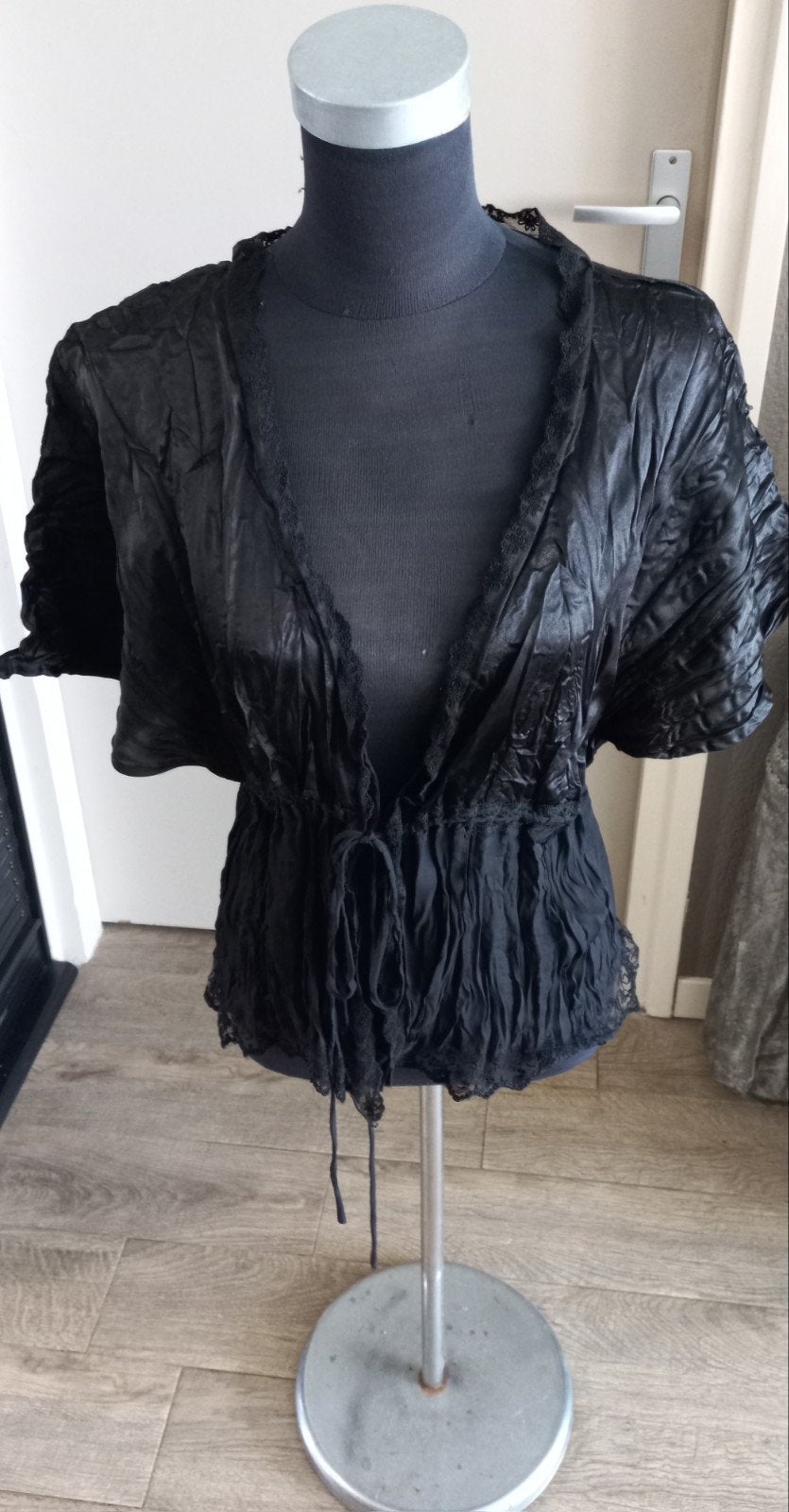 Brandtex Zwarte Blouse met Korte Mouwen maat M, Kleding | Dames, Maat 38/40 (M), Zwart, Ophalen of Verzenden, Zo goed als nieuw