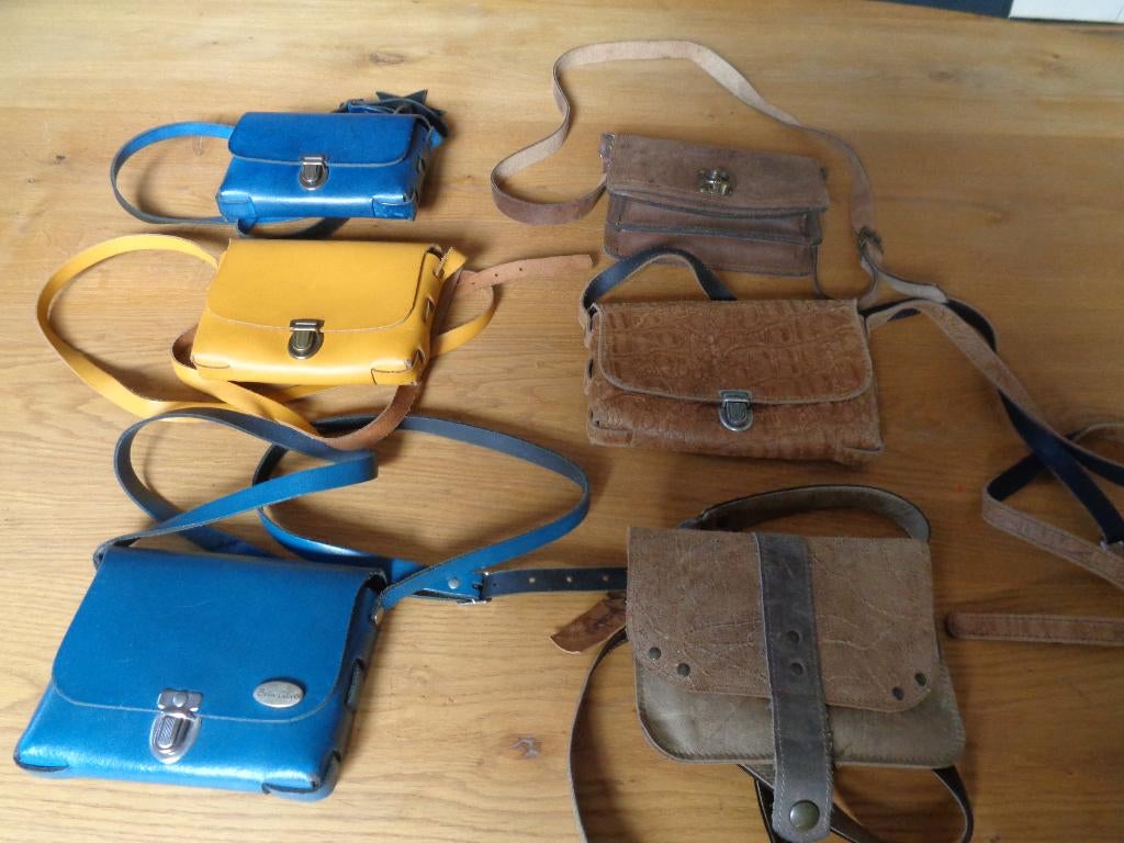 Leren schoudertasje :BELLA COLORI , JACLINS ,KIDS BAGS, Overige merken, Blauw, Nieuw, Ophalen of Verzenden