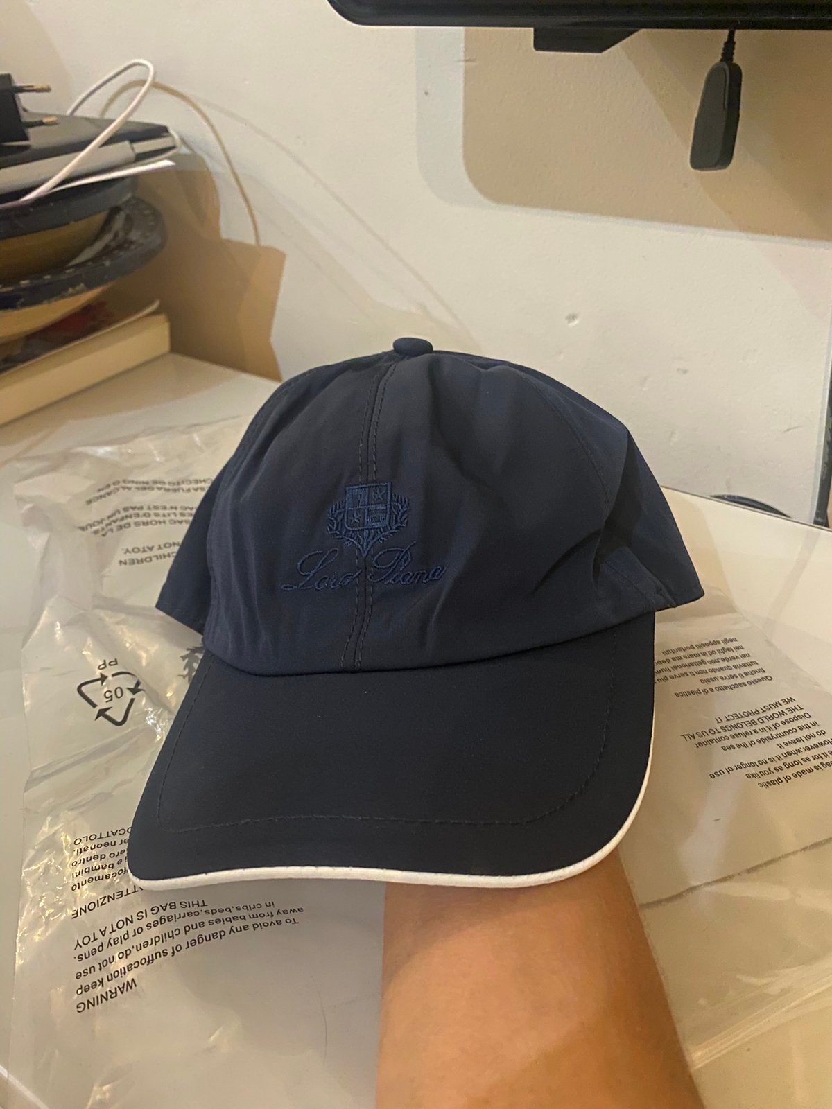 Loro piana pet - Donkerblauw nieuwstaat!, Italy, Nieuw, Pet, Loro piana