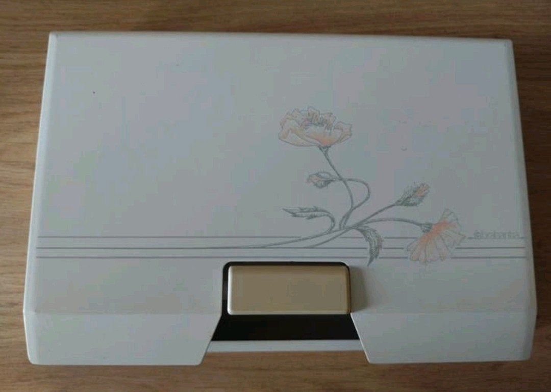 Vintage Brabantia koffiefilterhouder-Beige met  bloemen, Huis en Inrichting, Keuken | Keukenbenodigdheden, Beige, Overige typen