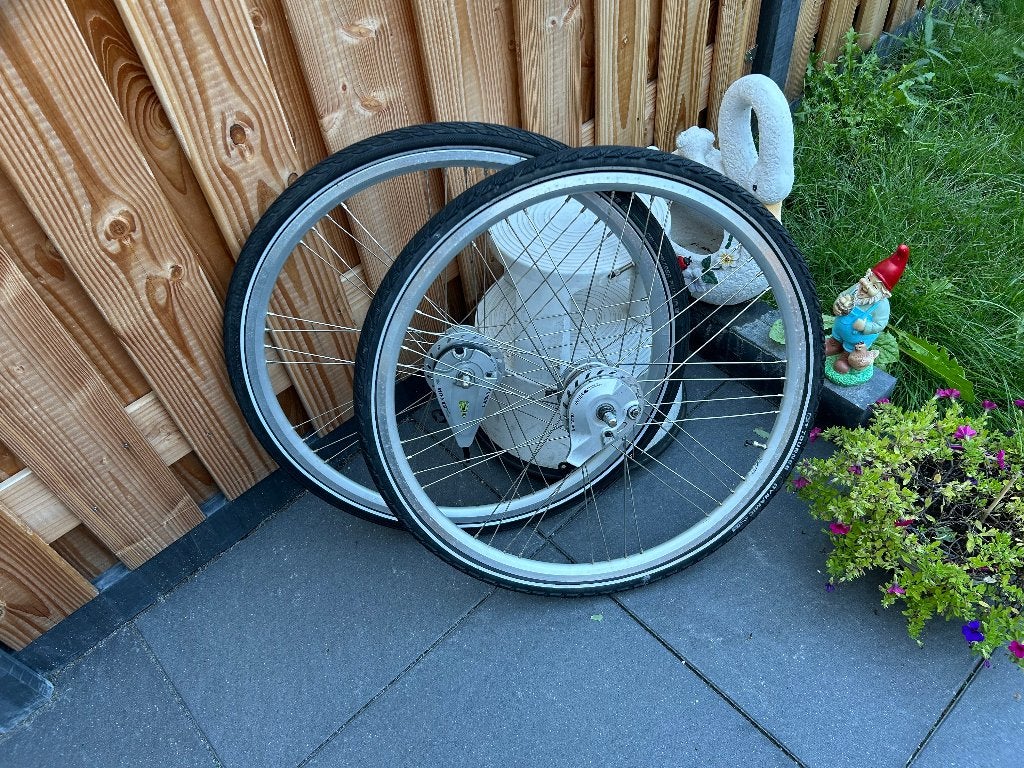 :Set Wielen 28 inch achterwiel 8 NEXUS versne. rollerbrake, Fietsen en Brommers, Fietsonderdelen, Wiel, Gebruikt, Ophalen of Verzenden