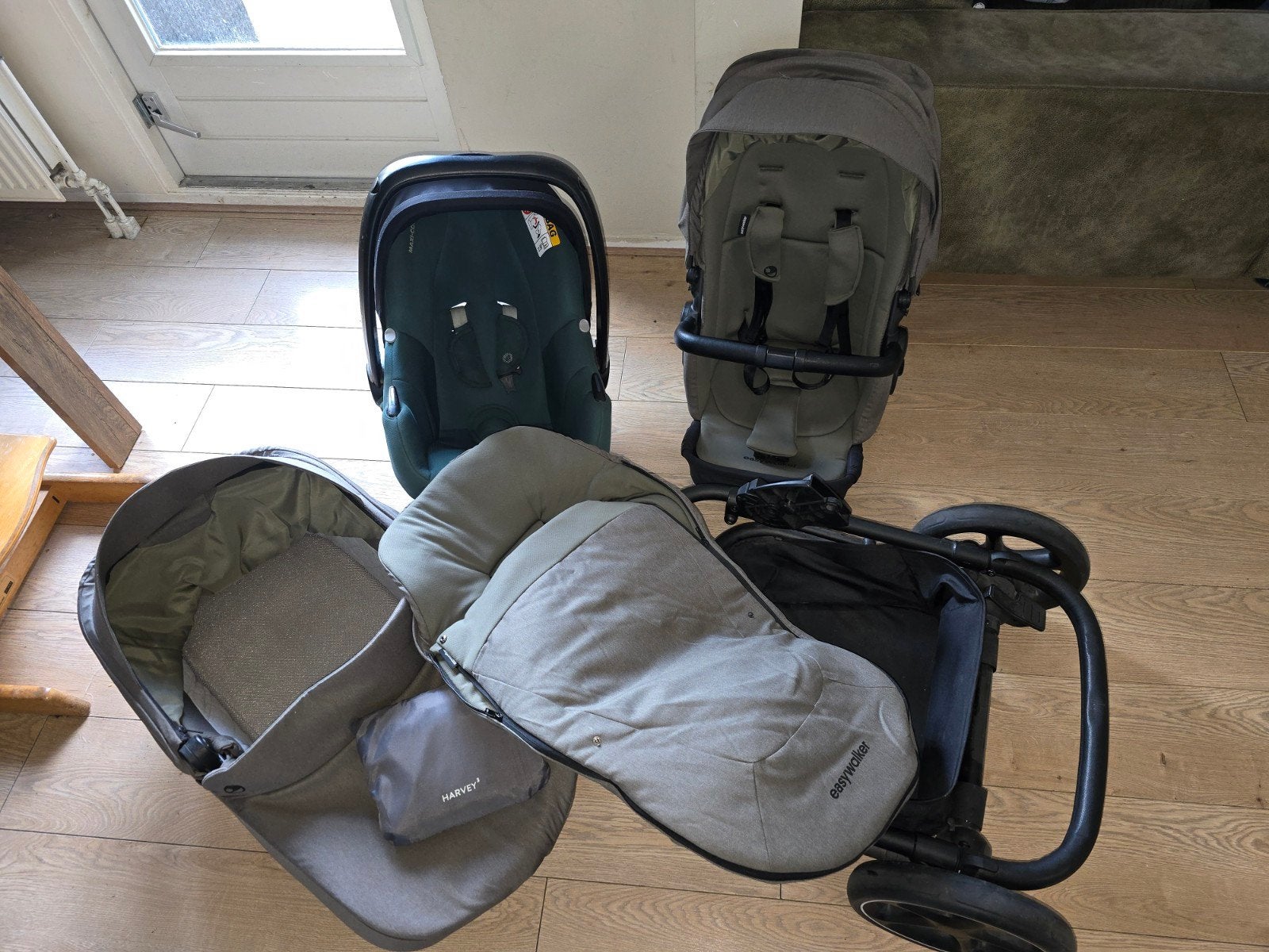 Easywalker Harvey 3 combiwagen met Maxi-Cosi en isofixbase, Kinderen en Baby's, Gebruikt, Met autostoeltje, Combiwagen, Ophalen