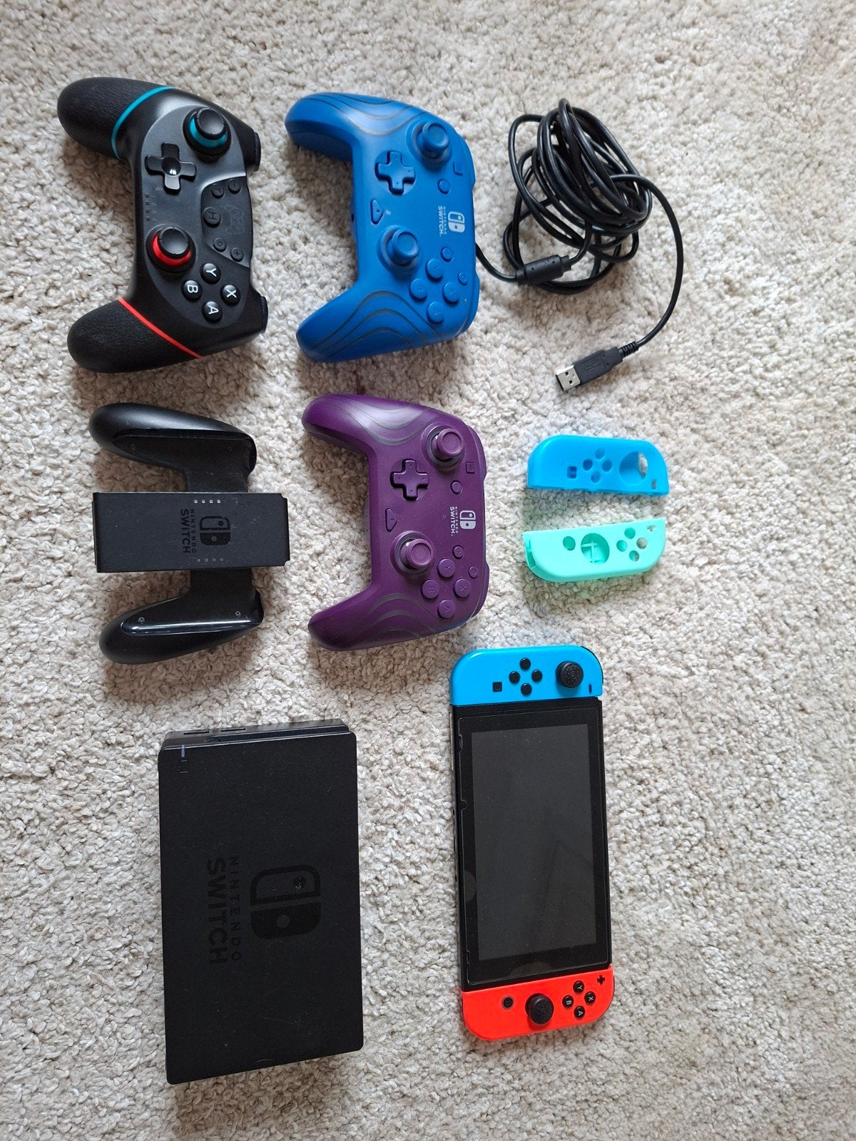 Nintendo Switch met 4 controllers en dock, Spelcomputers en Games, Spelcomputers | Nintendo Switch, Zo goed als nieuw, Switch Original