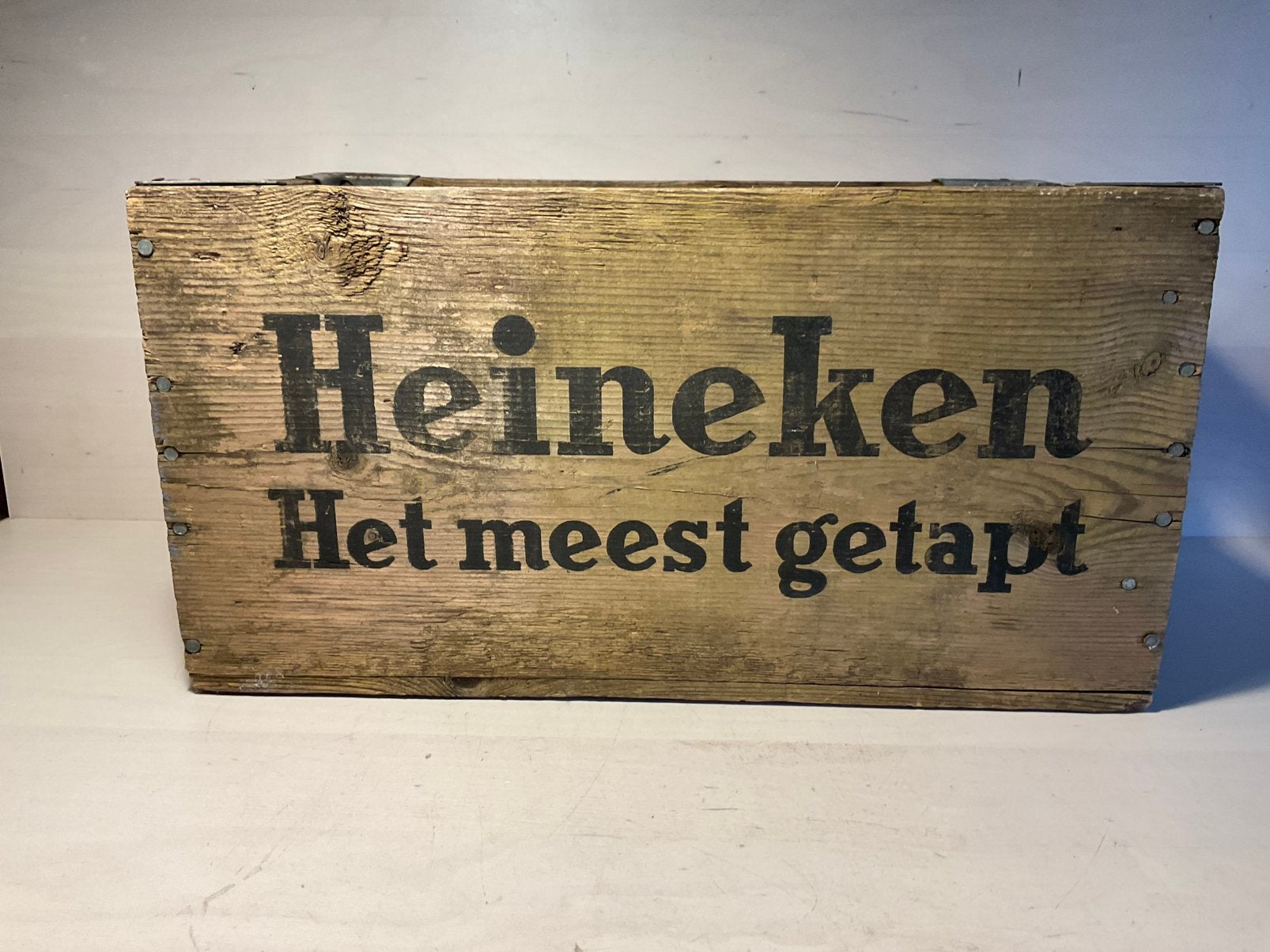 Houten bierkrat met opdruk "Heineken het meest getapt" 02-70, Verzamelen, Biermerken, Ophalen of Verzenden, Gebruikt, Overige typen