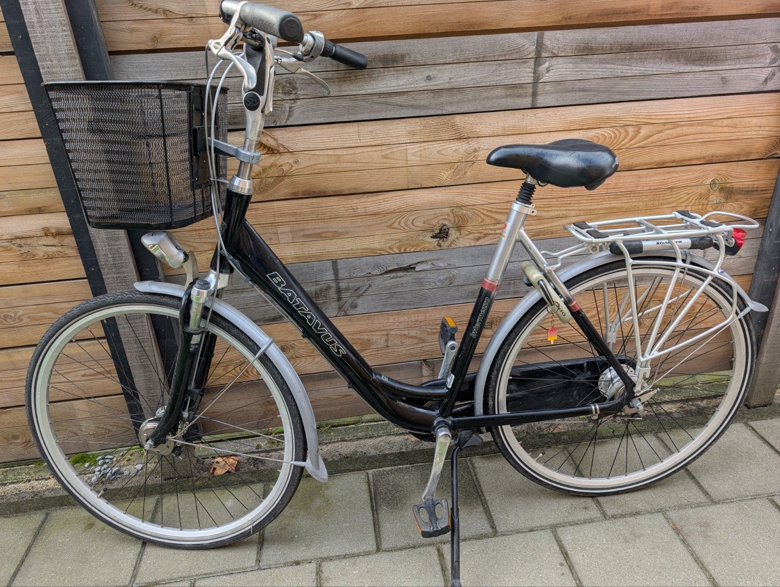Batavus Intermezzo damesfiets 28 inch met mand en slot, Ophalen, Gebruikt, Versnellingen, Batavus