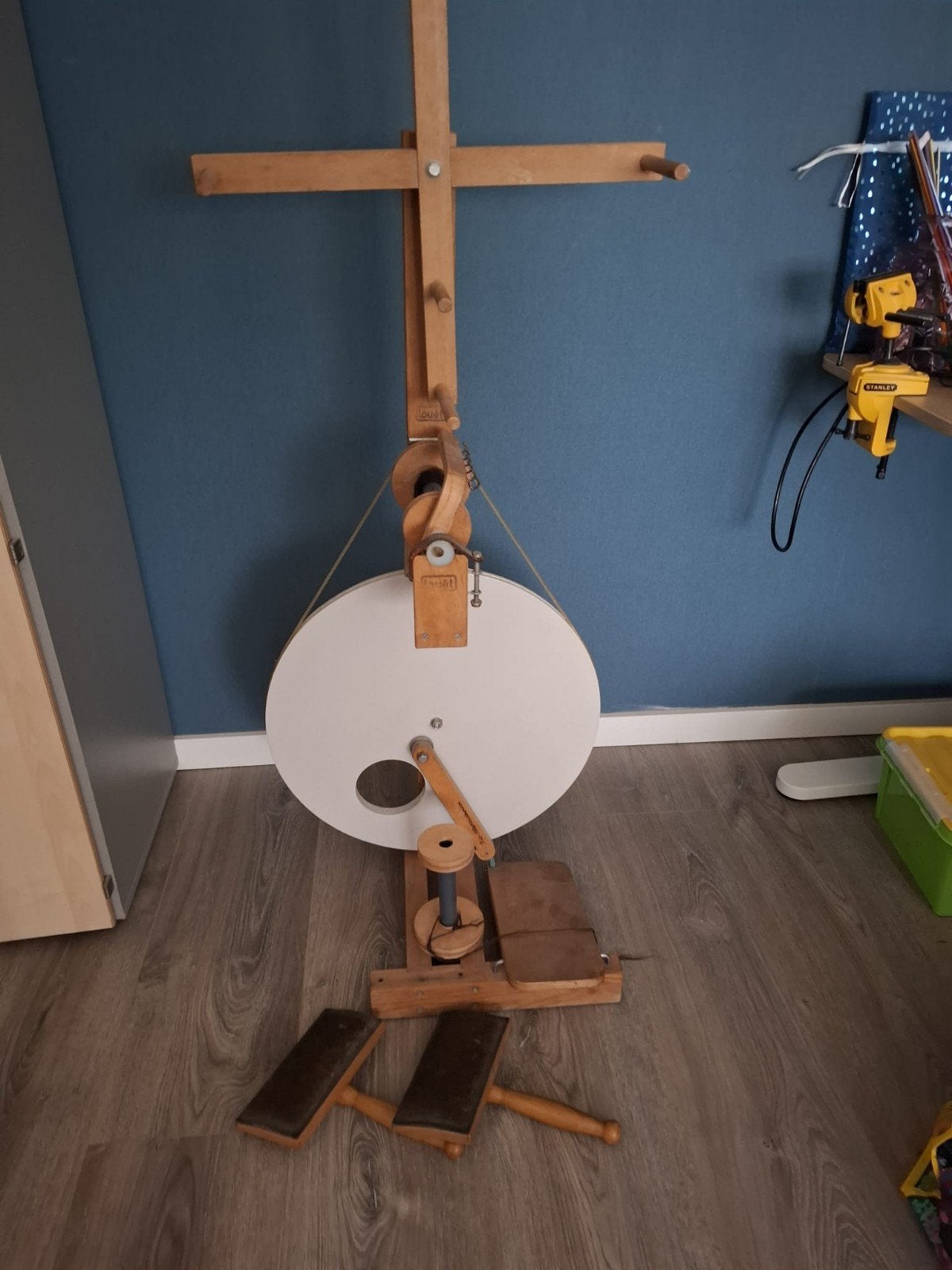 Louët spinnewiel met molen, klossen en kaarden, Hobby en Vrije tijd, Ophalen of Verzenden, Gebruikt, Spinnewiel