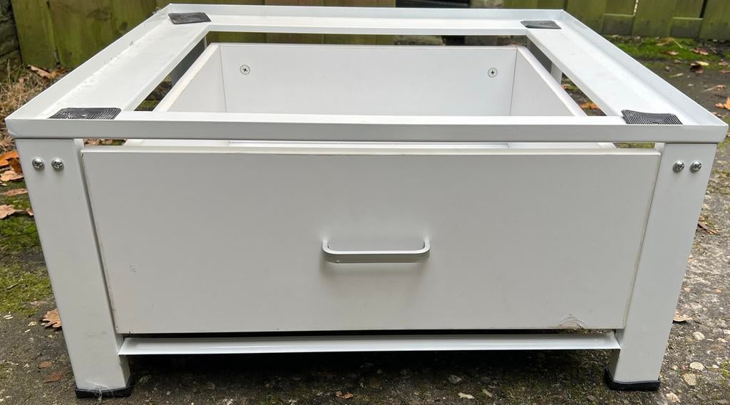 Wit metalen onderstel voor wasmachine / droger met lade, Huis en Inrichting, Kasten | Overige, Ophalen, Gebruikt