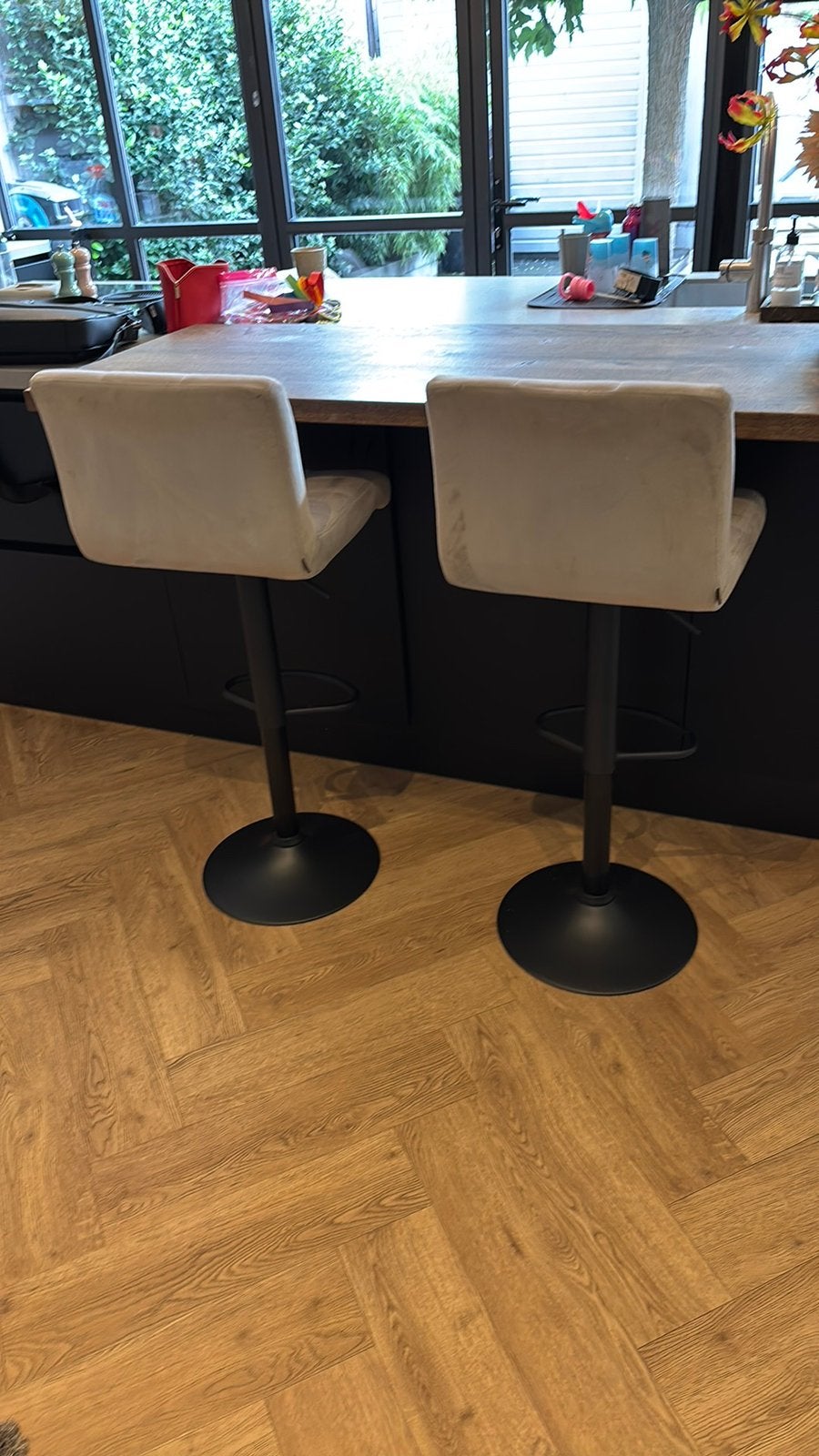 Set barstoelen beige velours stof, Ophalen, Zo goed als nieuw