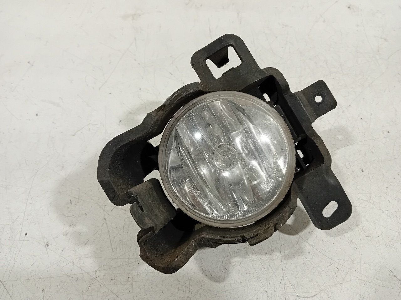 Mistlamp links Peugeot 208, Auto-onderdelen, Onderdelen@venauto.nl, Van der Ven Autorecycling B.V., Gebruikt, Ettenseweg 76, 4706 PB Roosendaal, The Netherlands