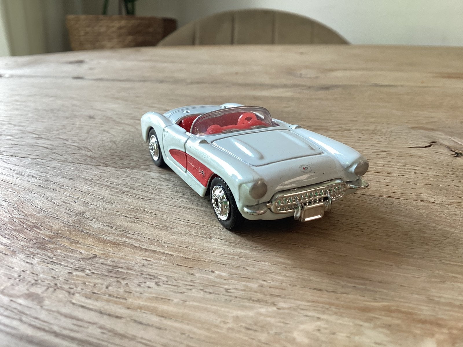 Welly Chevrolet Corvette C1 Cabriolet 1957 1:60, Ophalen of Verzenden, Zo goed als nieuw, Auto
