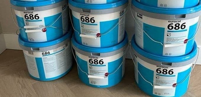 6 emmers Eurocol 686 tegellijm €35 per stuk, Ophalen, Overige materialen, Overige typen, Nieuw