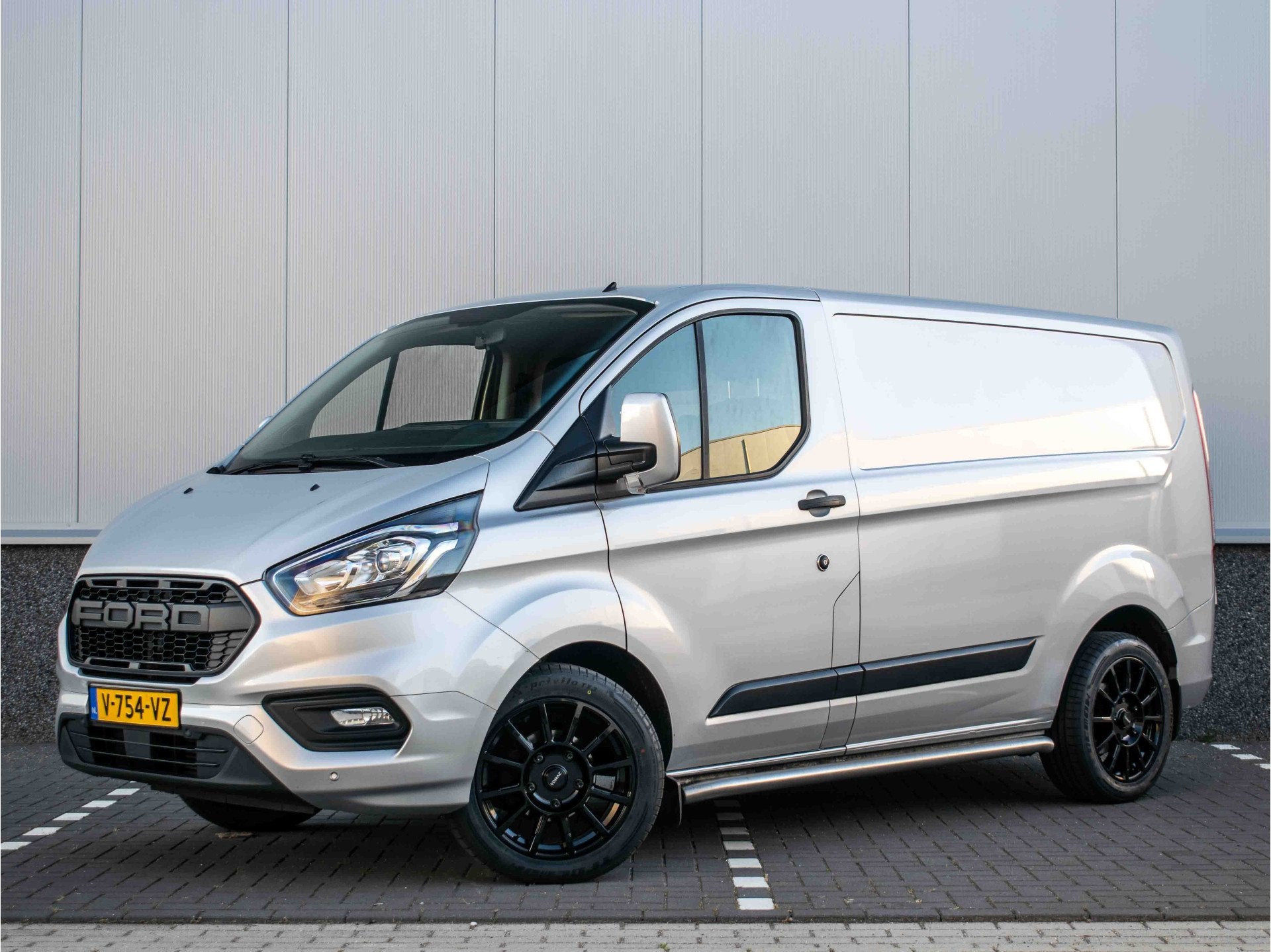Ford Transit Custom 280 2.0 DBRiem nieuw | Carplay | Trekhaa, Auto's, Voorwielaandrijving, Stof, Gebruikt, 4 cilinders