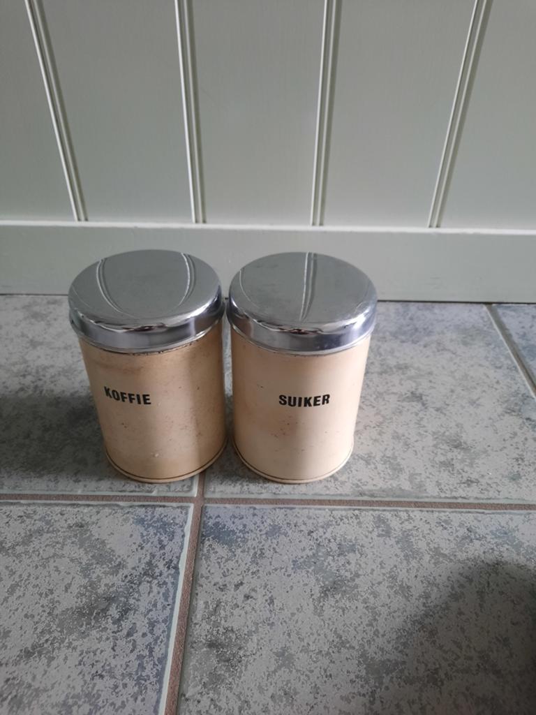 Vintage Brabantia koffie- en suikerbussen, Ophalen