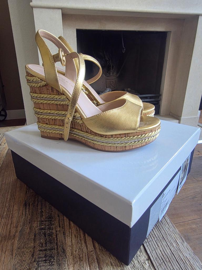 Prachtige Kurt Geiger sandalen maat 38, Overige kleuren, Gedragen, Kurt Geiger, Sandalen of Muiltjes