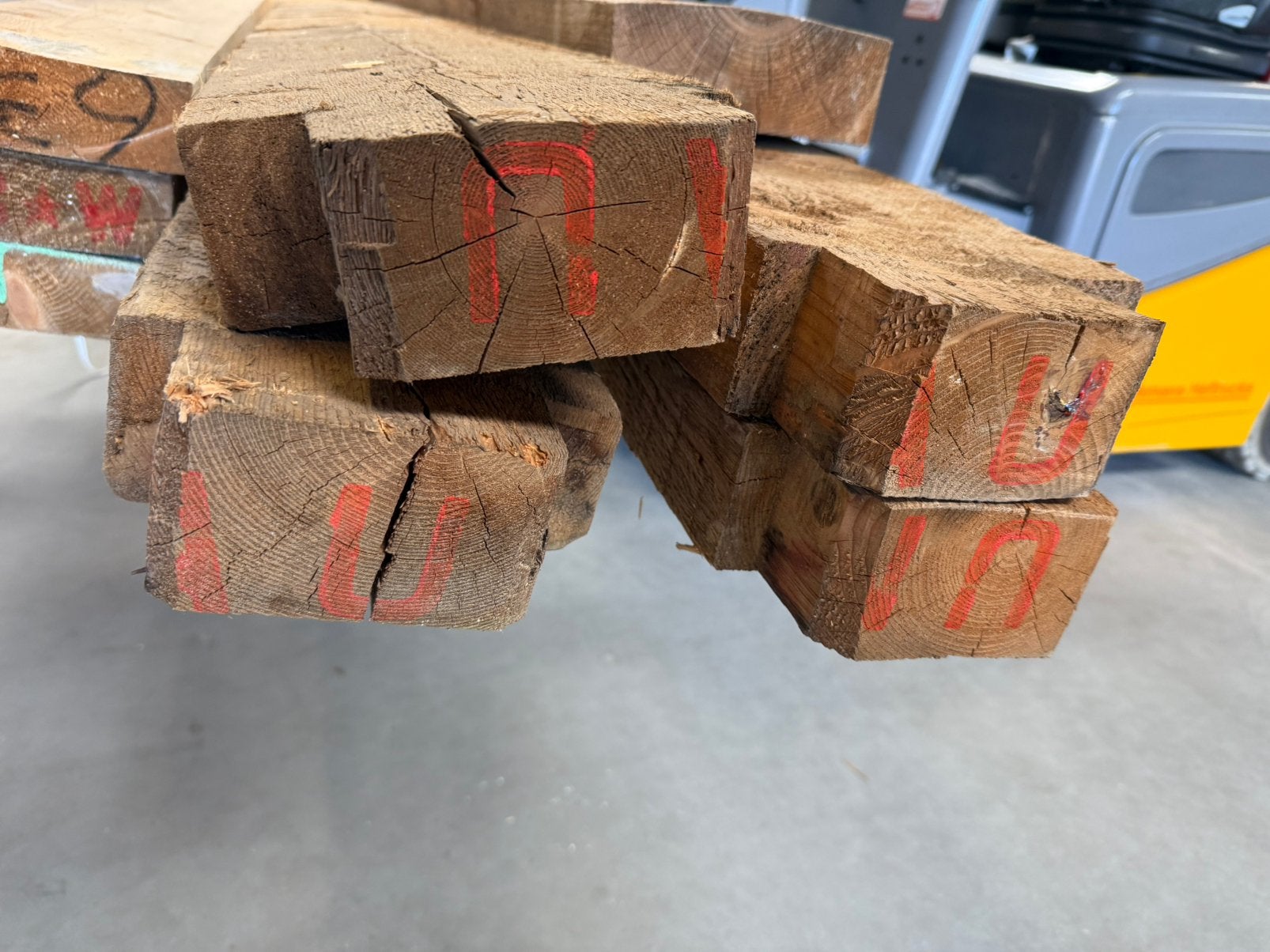 Houtenbalken 70x200 4 stuks L3830mm 1 stuks L2860, Ophalen, Zo goed als nieuw, 250 cm of meer, Balken
