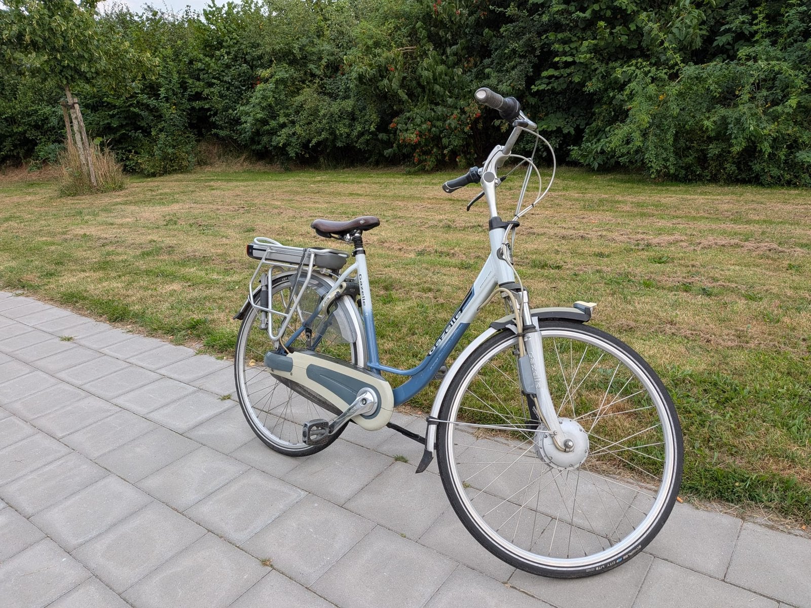 Elektrische schoolfiets gazelle, Ophalen, Zo goed als nieuw, 51 tot 55 cm, 50 km per accu of meer
