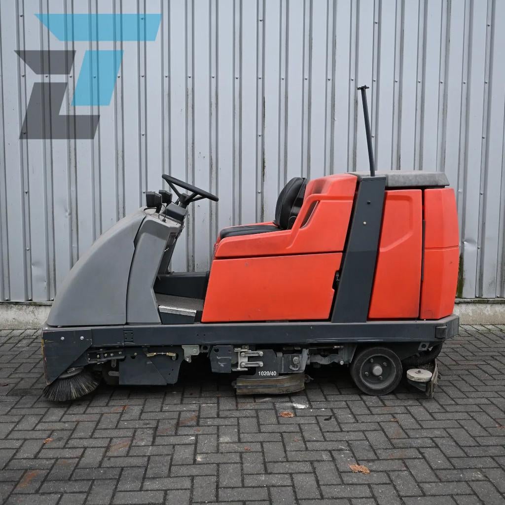 Hako B310 R CL Schrobzuigmachine (bj 2014), Zakelijke goederen, Machines en Bouw | Onderhoud en Reiniging
