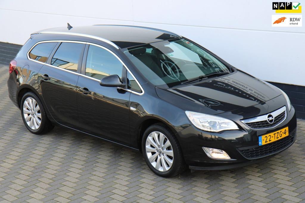 Opel Astra Sports Tourer 1.4 Turbo Cosmo Navi Trekhaak NAP !, Voorwielaandrijving, Euro 5, Stof, Gebruikt