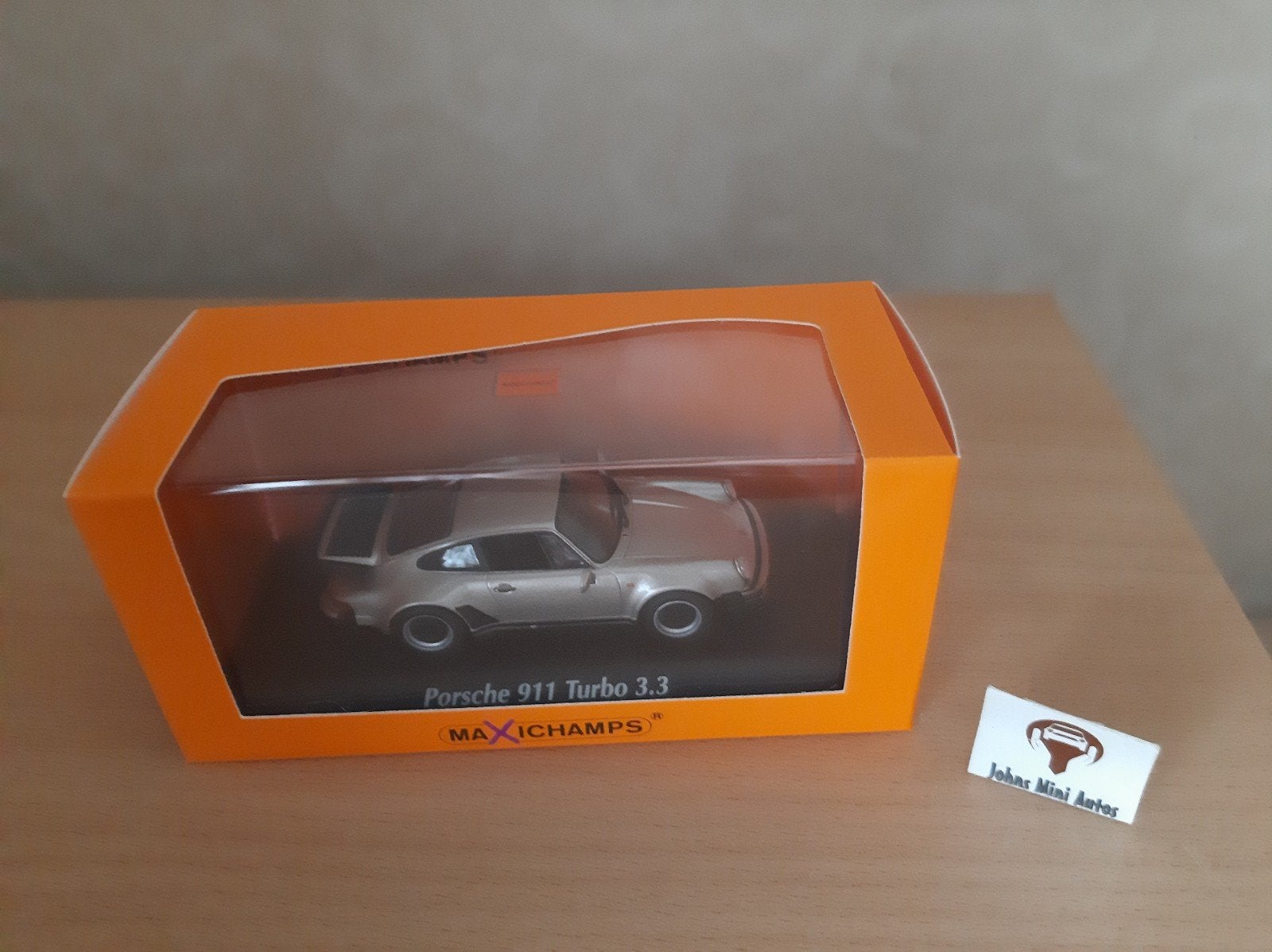 Porsche 911 (930) Turbo 3.3 1977 Goud Met. Maxichamps 1:43, Overige merken, Auto, Nieuw, Ophalen of Verzenden