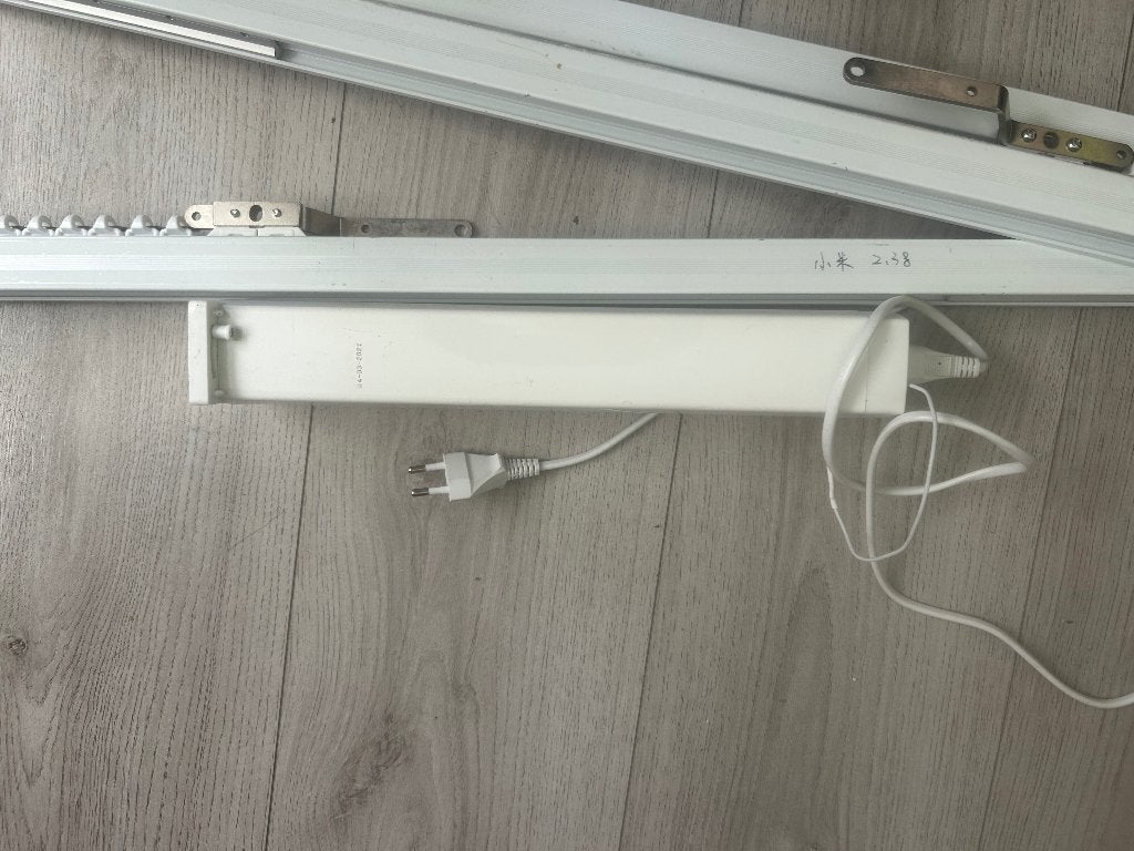 Automatisch gordijn opener compleet 2,38 m, Overige materialen, Overige merken, Ophalen of Verzenden, Zo goed als nieuw