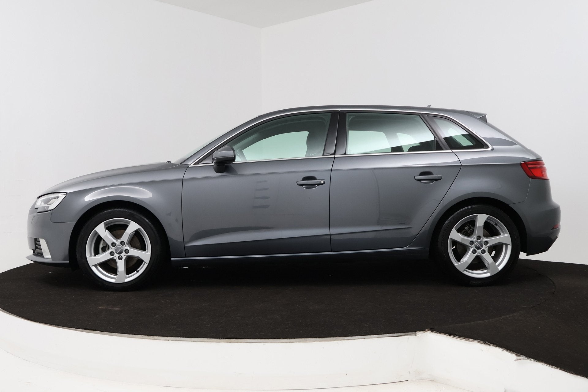 Audi A3 Sportback 1.0 TFSI Sport Lease Edition Automaat (PAR, Stof, Gebruikt, 116 pk, Origineel Nederlands