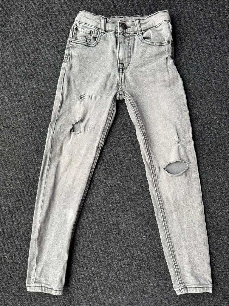 Zara jongens jeans spijkerbroek lichtgrijs maat 128, Ophalen of Verzenden, Gebruikt, Jongen, Broek